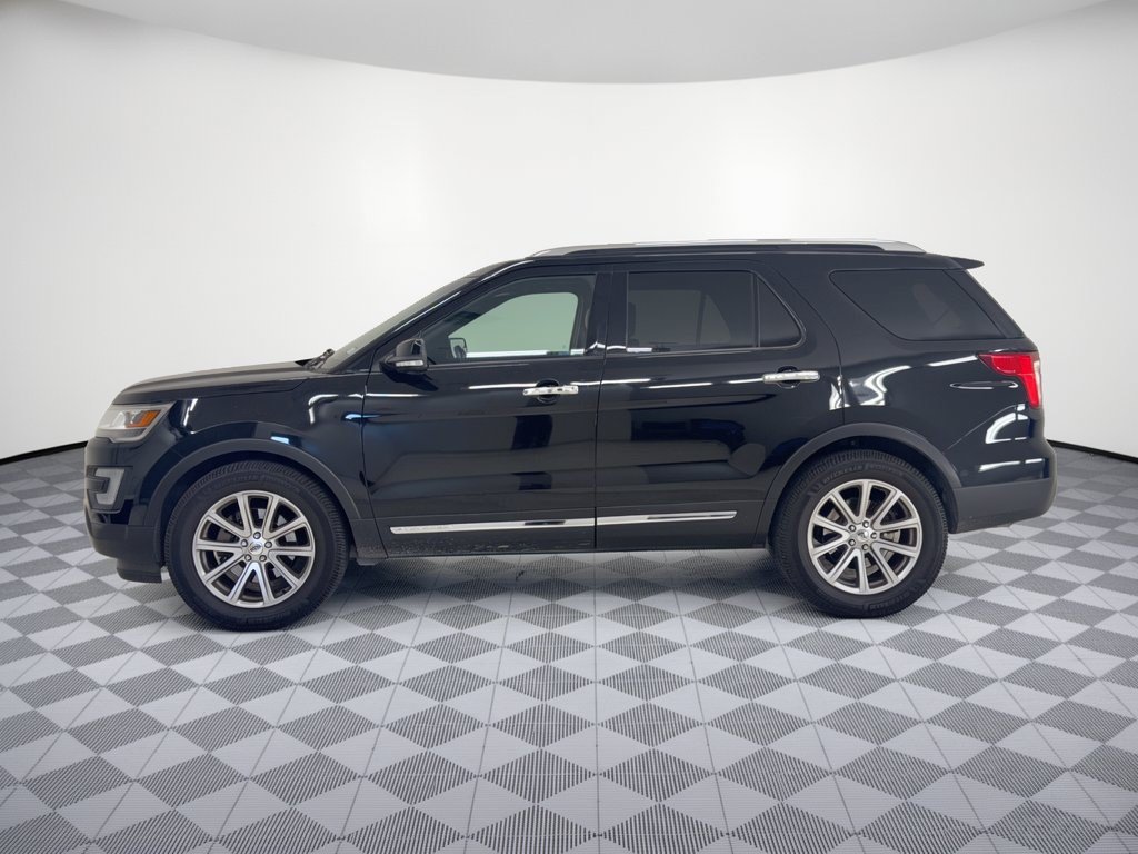Used 2017 Ford Explorer Limited AWD/4WD image 2