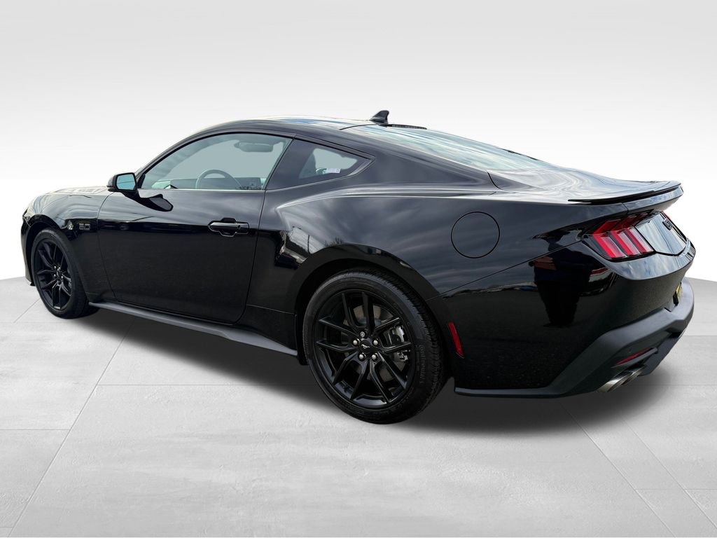 Used 2025 Ford Mustang GT Premium image 7