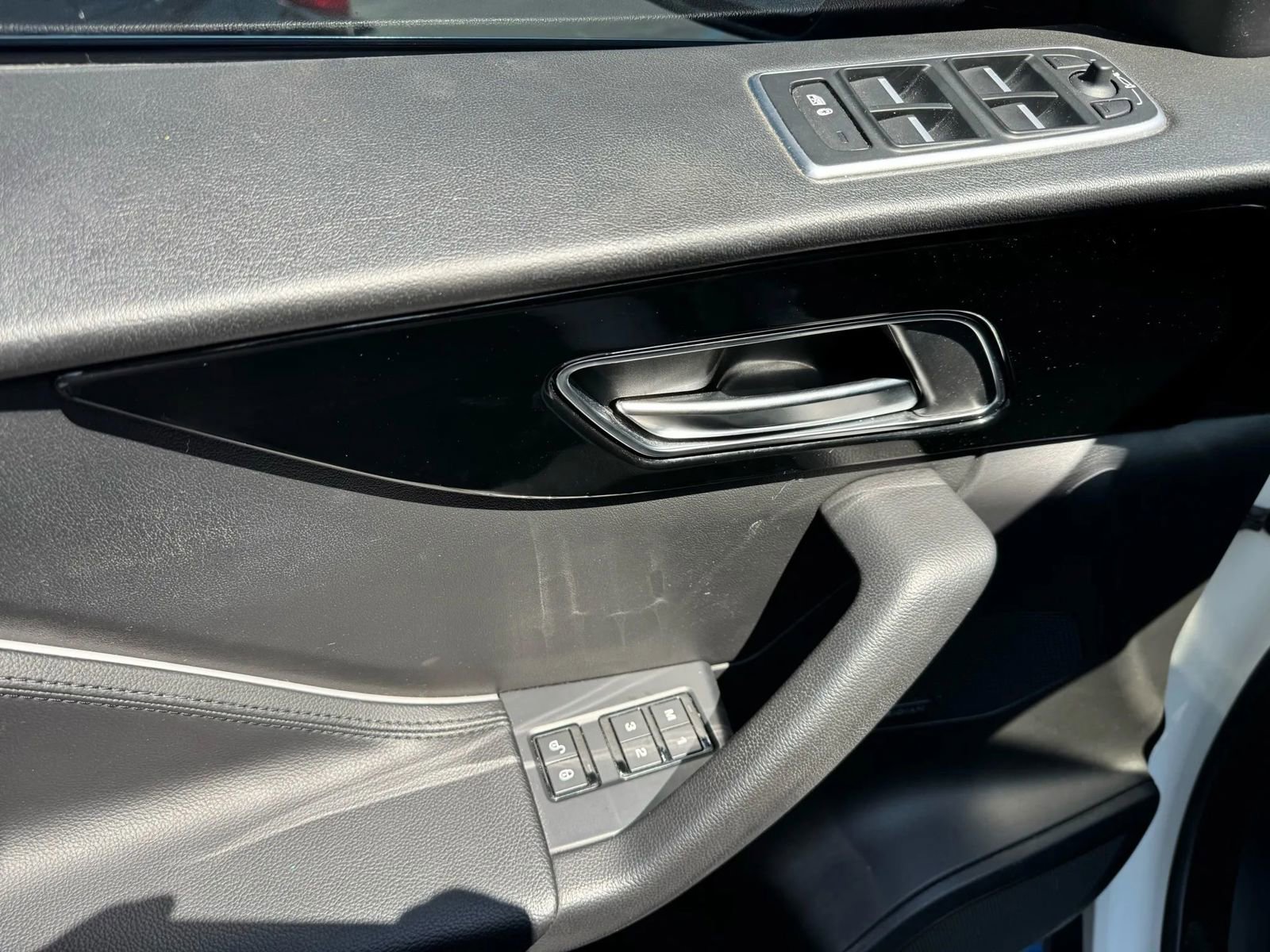 Used 2020 Jaguar F-PACE Premium image 14
