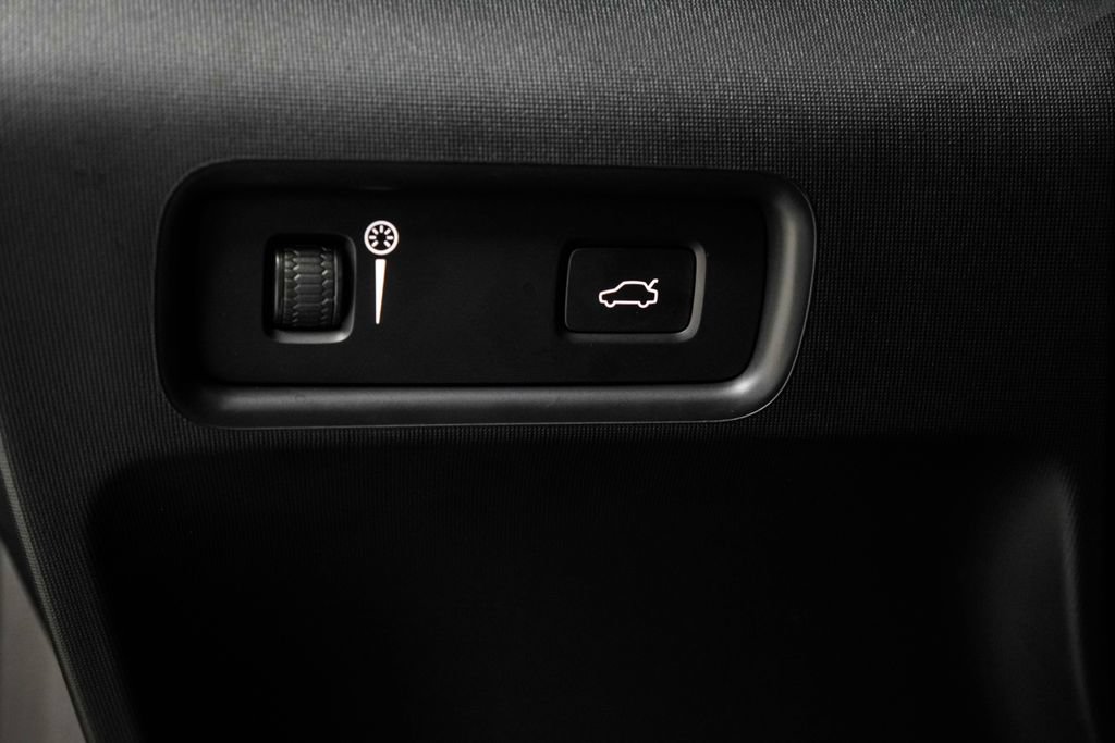 Used 2022 Polestar Polestar 2 AWD/4WD image 37