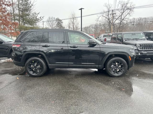 New 2026 Jeep Grand Cherokee Altitude AWD/4WD image 2