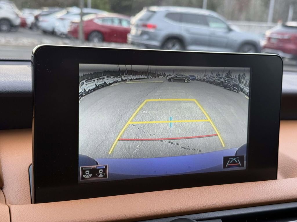 Used 2025 Lexus IS 350 F Sport image 11