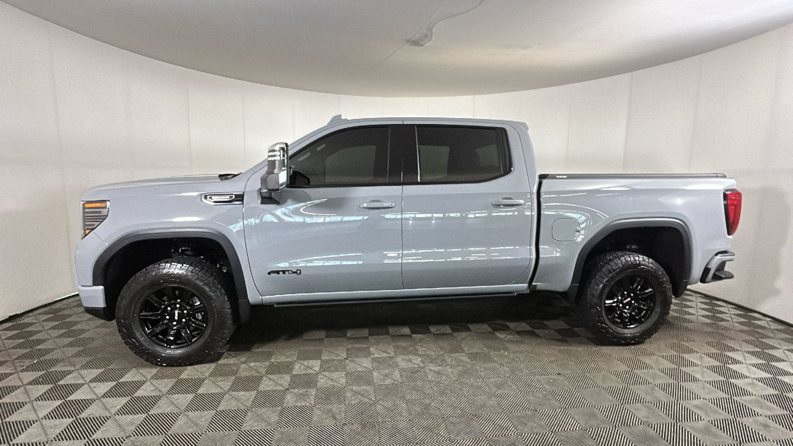 Used 2025 GMC Sierra 1500 AT4 AWD/4WD image 7