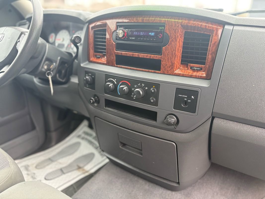 Used 2006 Dodge Ram 1500 Truck SLT image 26
