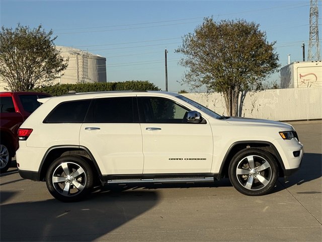 Used 2017 Jeep Grand Cherokee Limited image 3