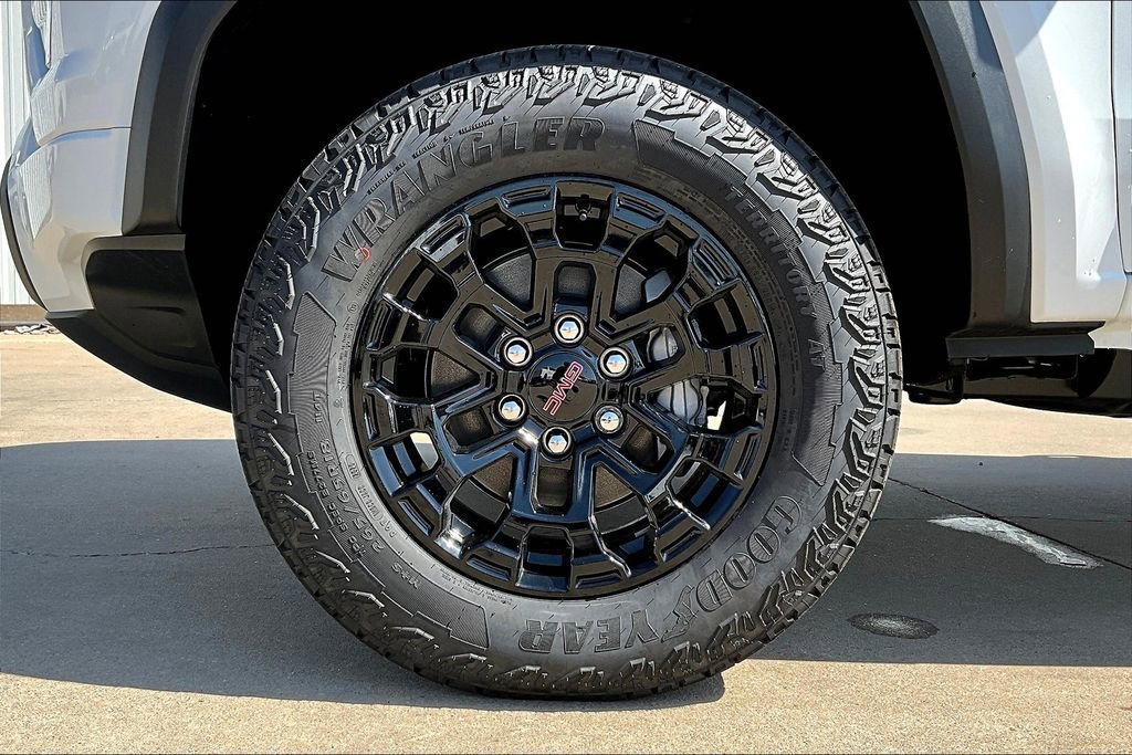 New 2026 GMC Canyon Elevation w/ Convenience Package RWD image 14