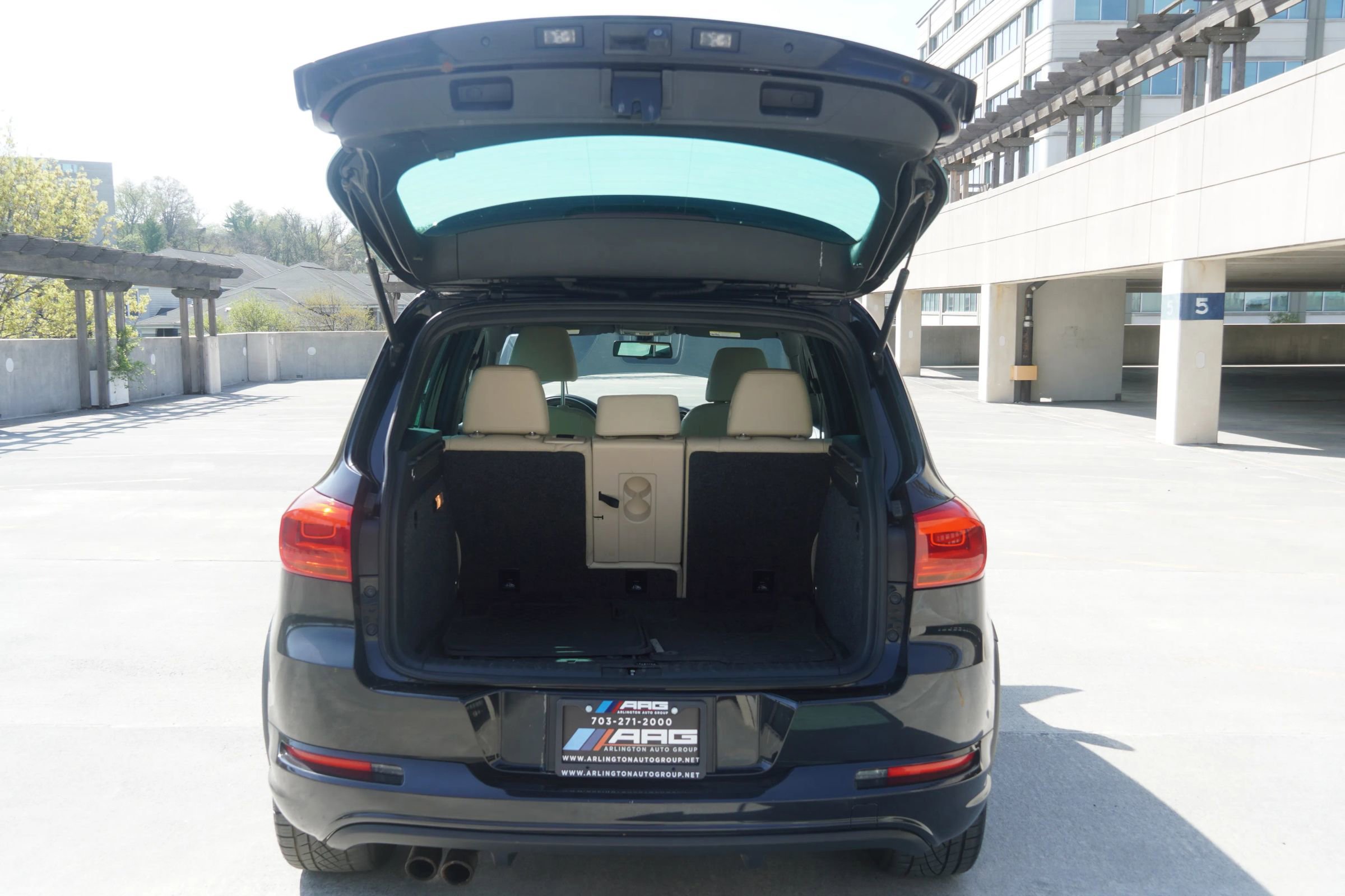 Used 2016 Volkswagen Tiguan R-Line image 21