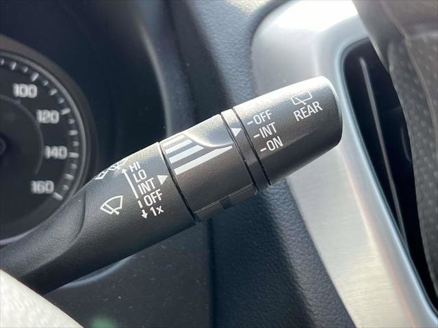 Used 2022 GMC Terrain SLE w/ Driver Convenience Package image 22