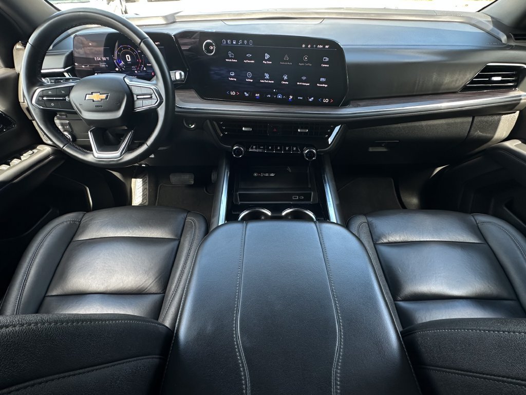 Used 2025 Chevrolet Tahoe LT RWD image 9
