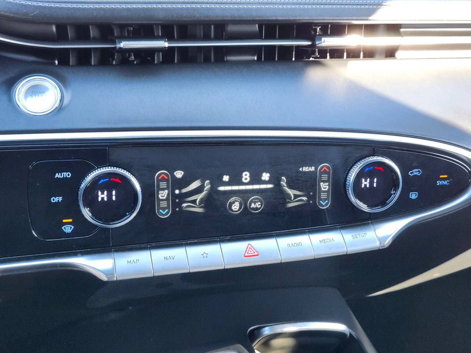 Used 2025 Genesis GV70 3.5T Sport w/ Sport Advanced Package image 23