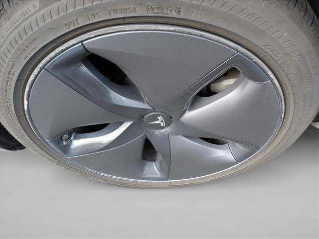 Used 2018 Tesla Model 3 Long Range image 14