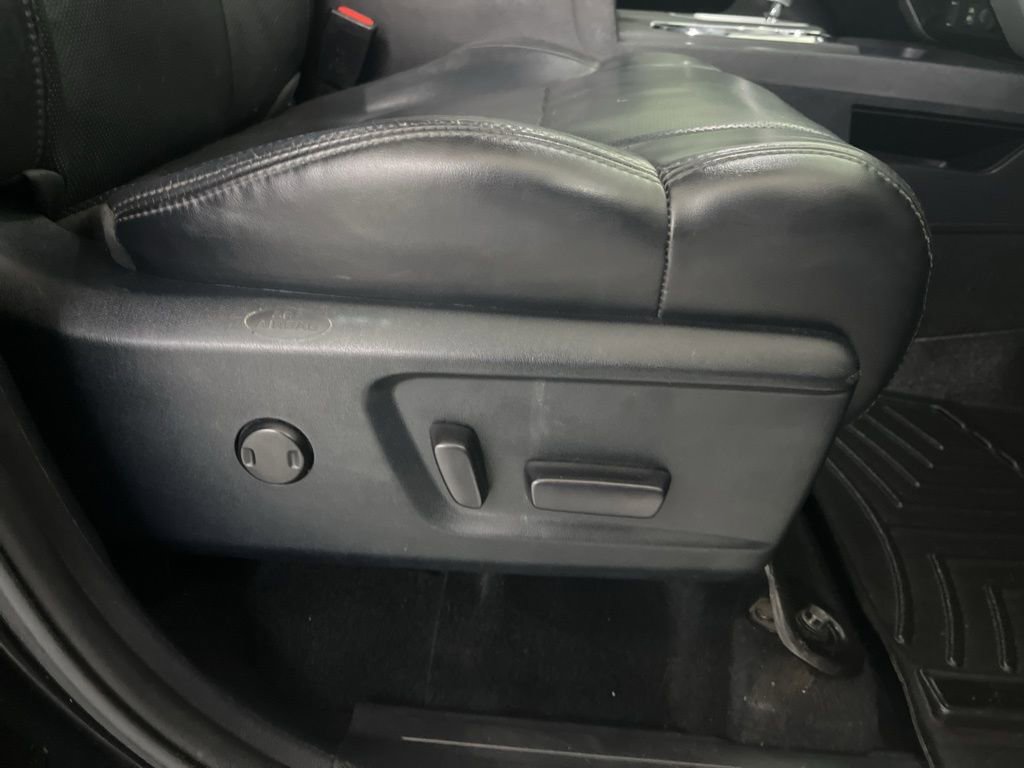 Used 2017 Toyota Tundra Platinum AWD/4WD image 57