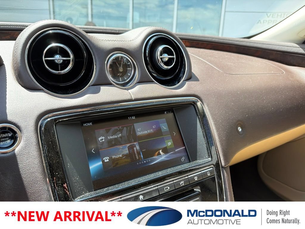 Used 2016 Jaguar XJ R-Sport AWD/4WD image 7