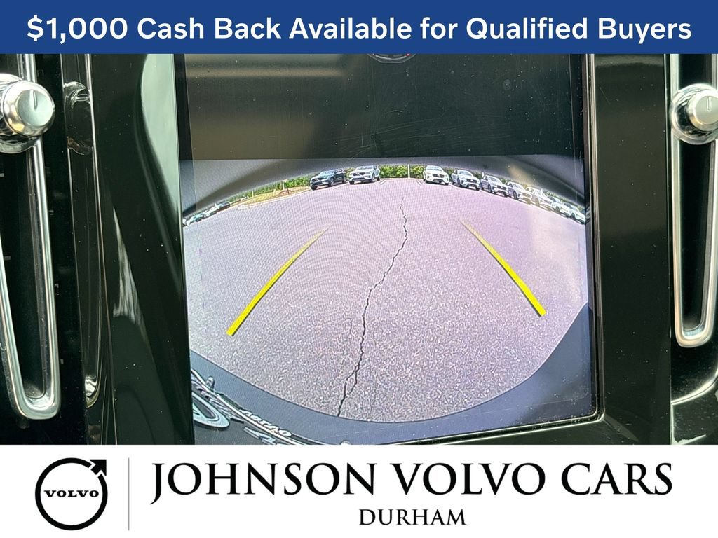 New 2026 Volvo XC40 B4 Core w/ Climate Package FWD image 23