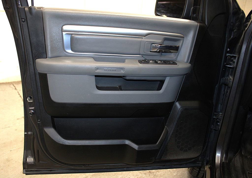 Certified 2020 RAM 1500 Classic Warlock AWD/4WD image 25