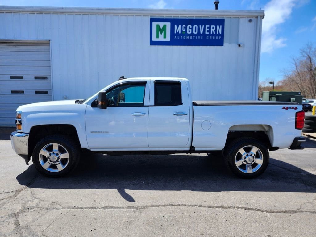 Used 2018 Chevrolet Silverado 2500 W/T w/ Snow Plow Prep Package AWD/4WD image 2