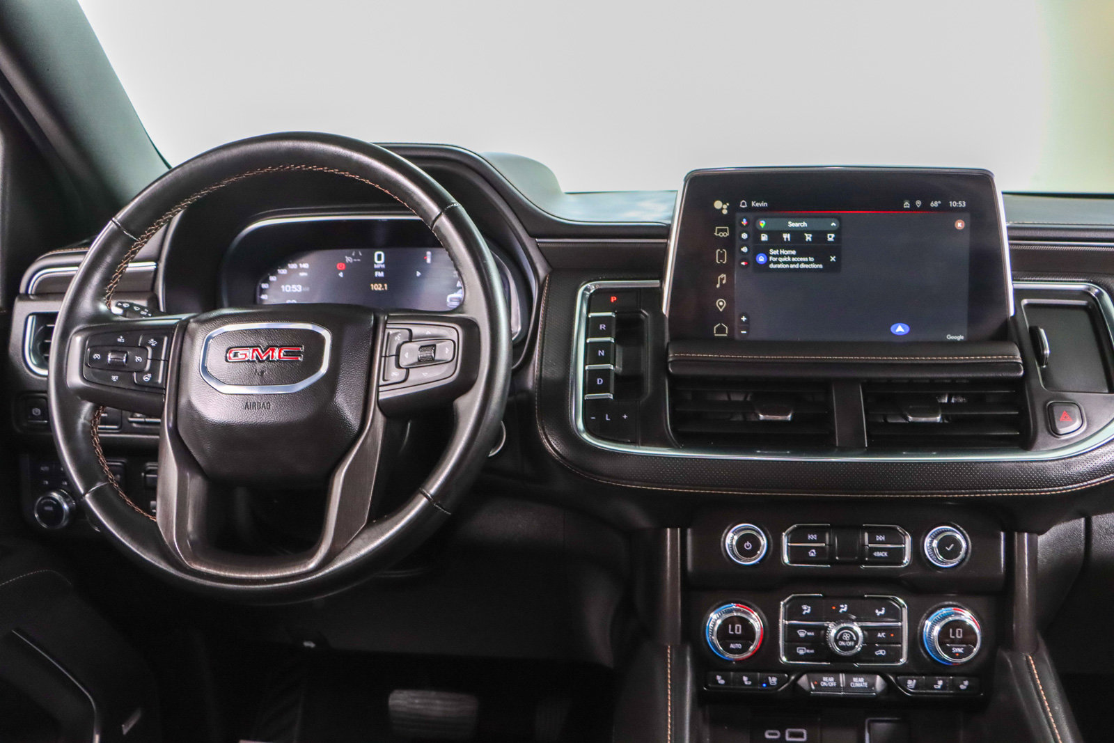 Used 2024 GMC Yukon XL AT4 w/ Technology Package image 18