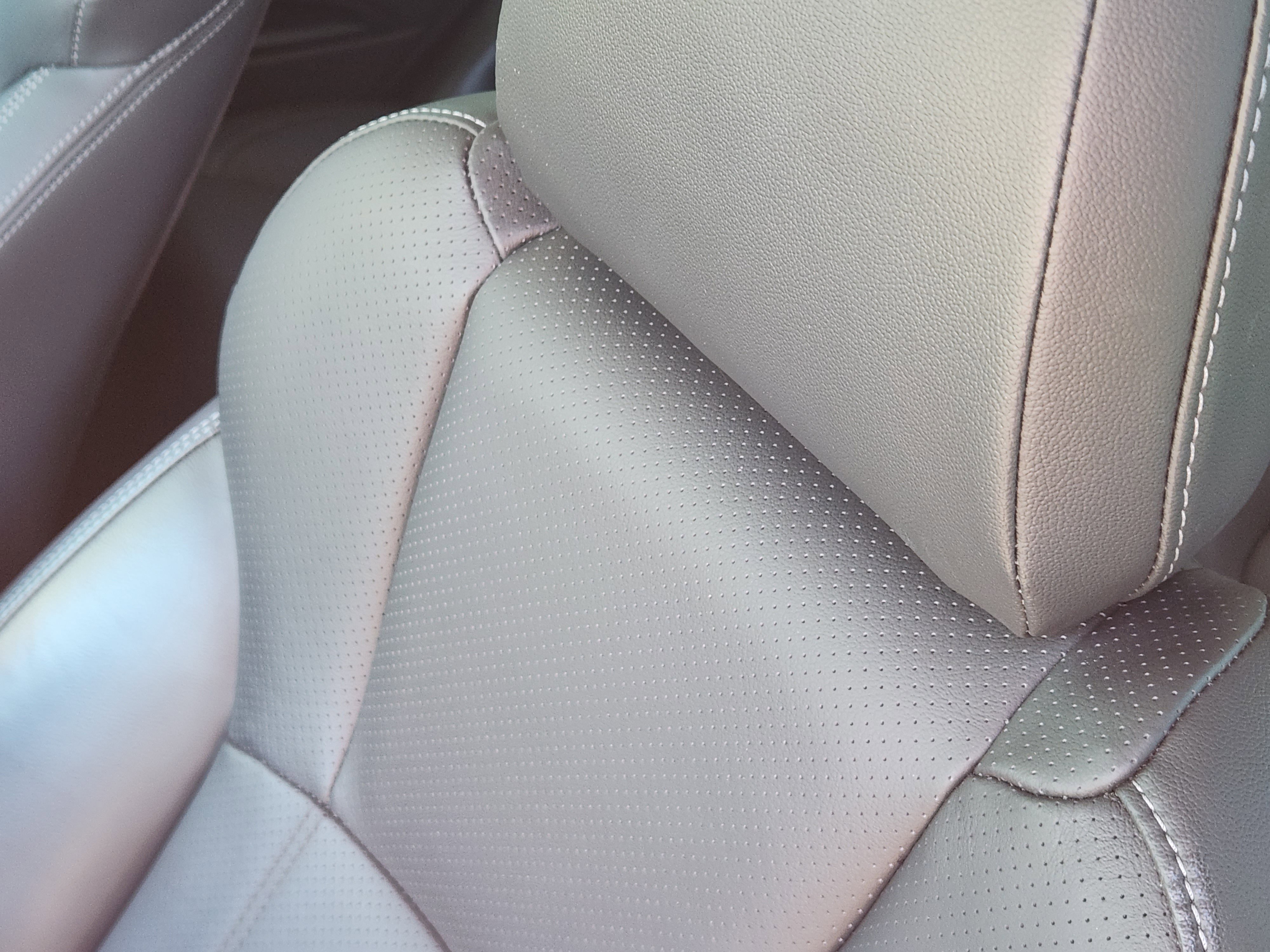 Used 2023 Subaru Forester Touring w/ Popular Package #2 image 18