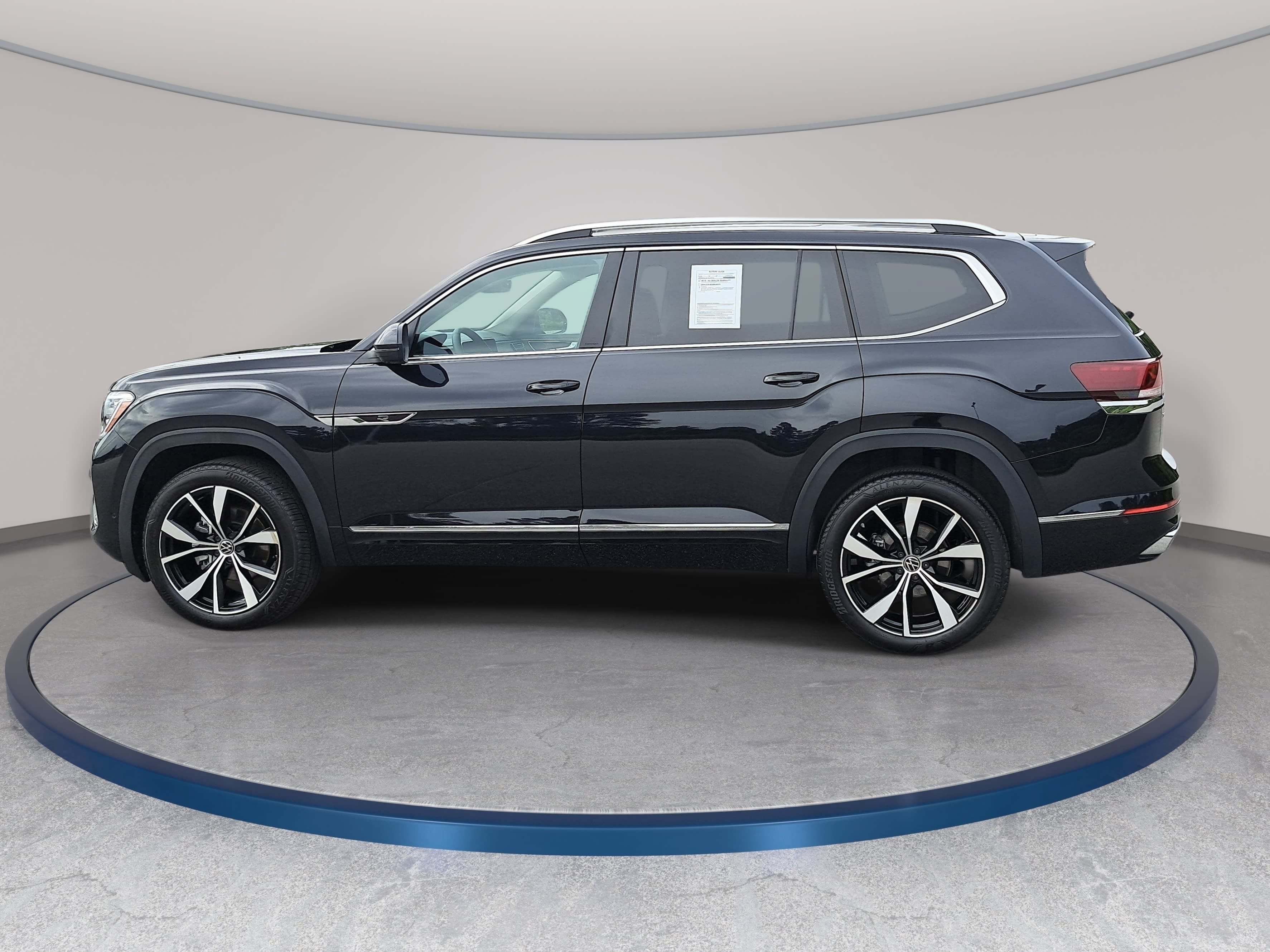 Certified 2026 Volkswagen Atlas SEL Premium R-Line AWD/4WD image 8