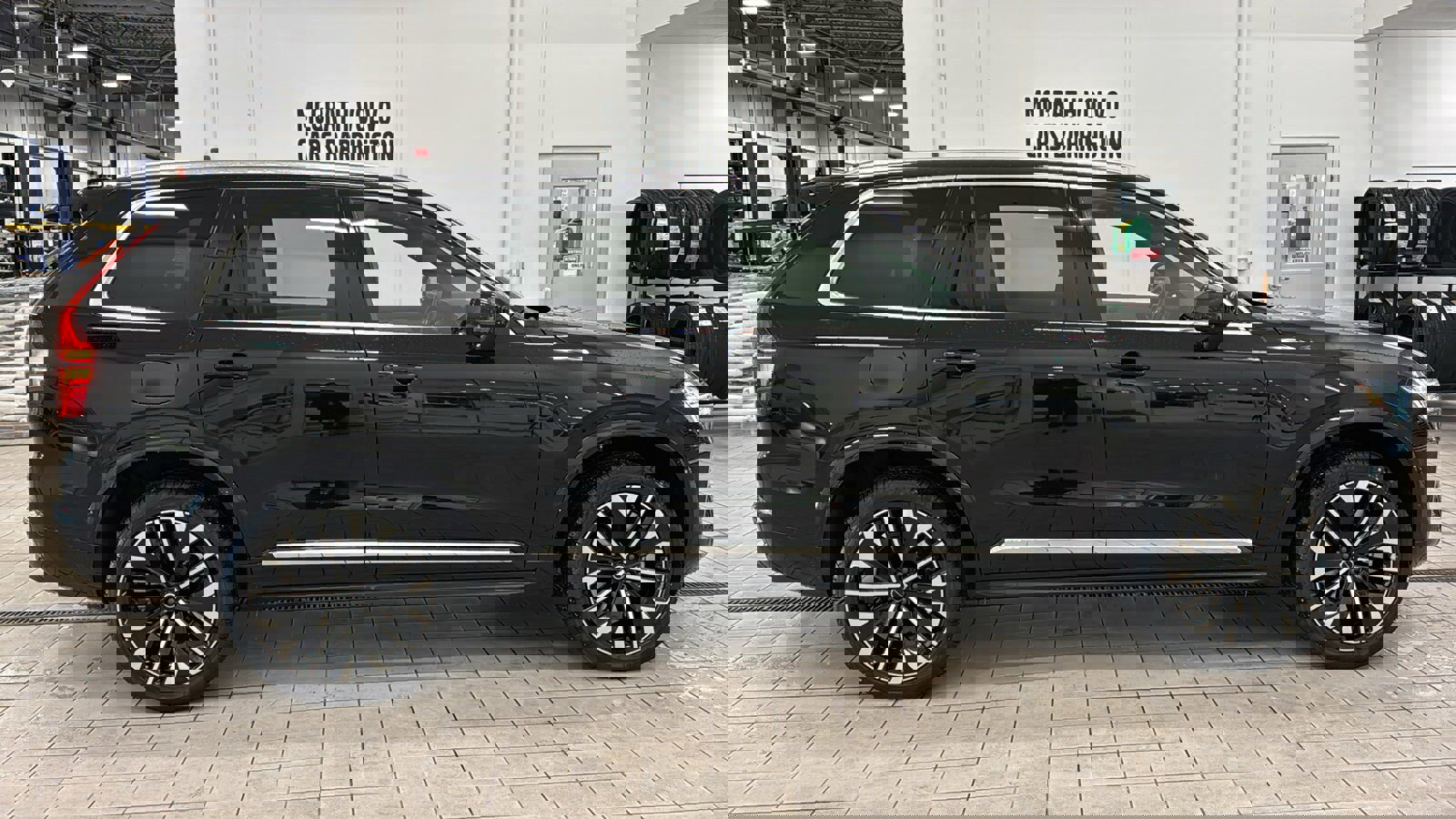 New 2026 Volvo XC90 T8 Plus w/ Protection Package Premier image 4