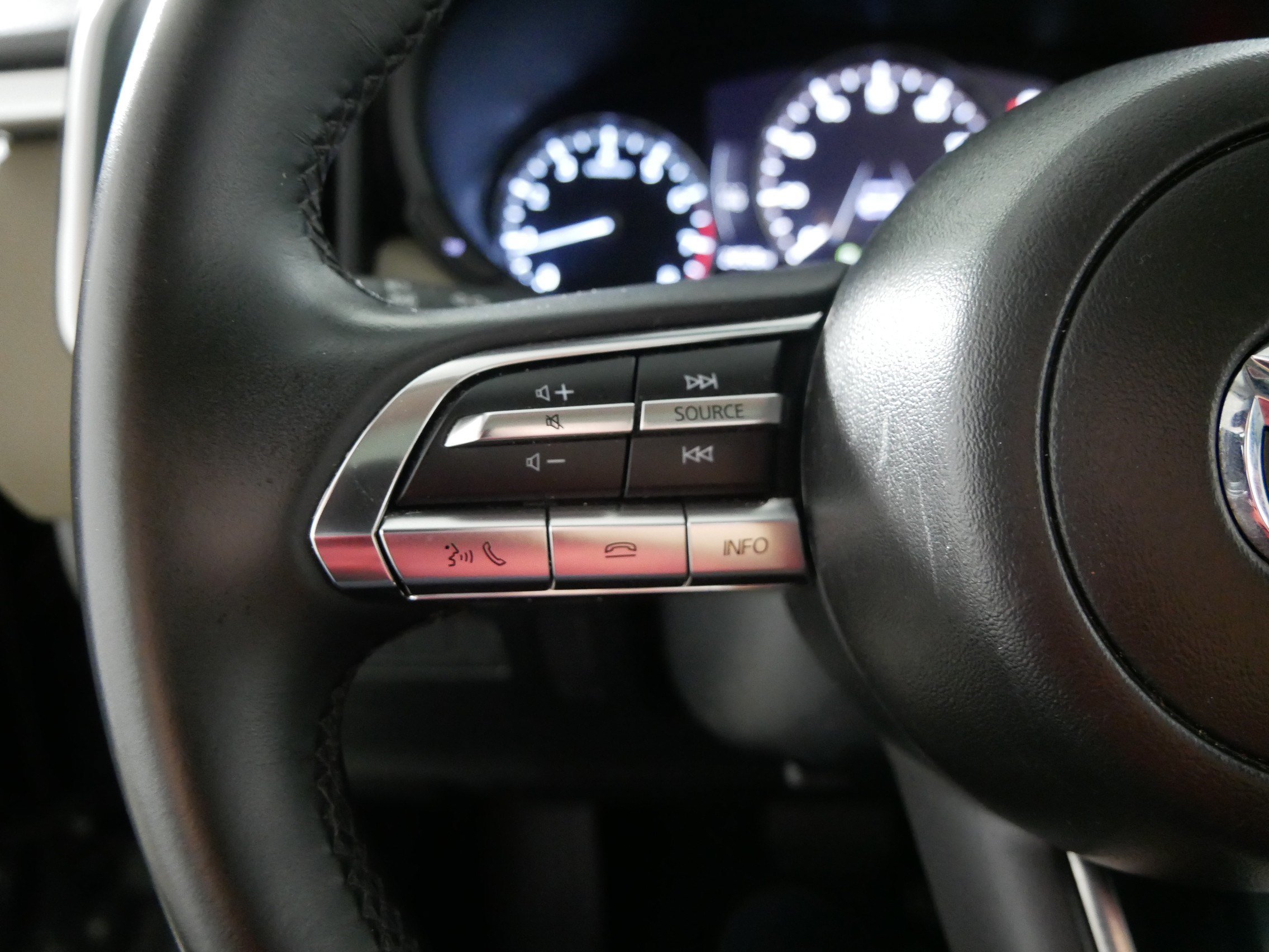 Used 2025 MAZDA CX-50 AWD 2.5 S w/ Premium Package image 27