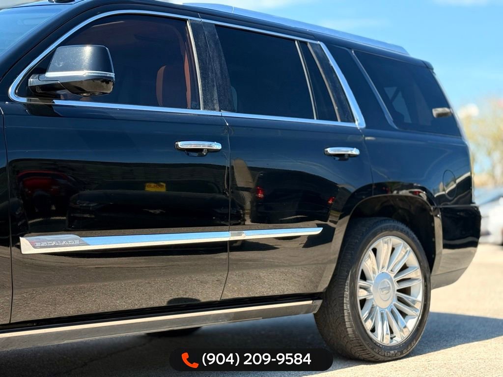 Used 2015 Cadillac Escalade Platinum image 3
