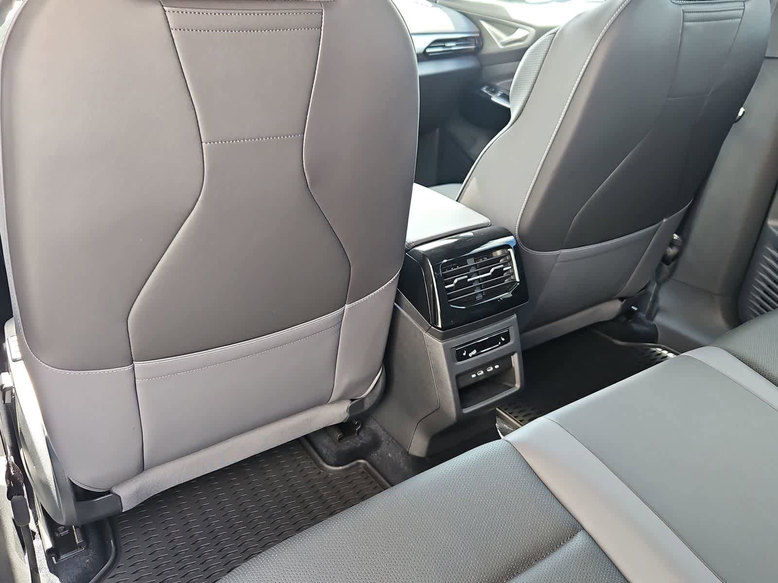 New 2026 Volkswagen ID.4 Pro S Plus AWD/4WD image 18