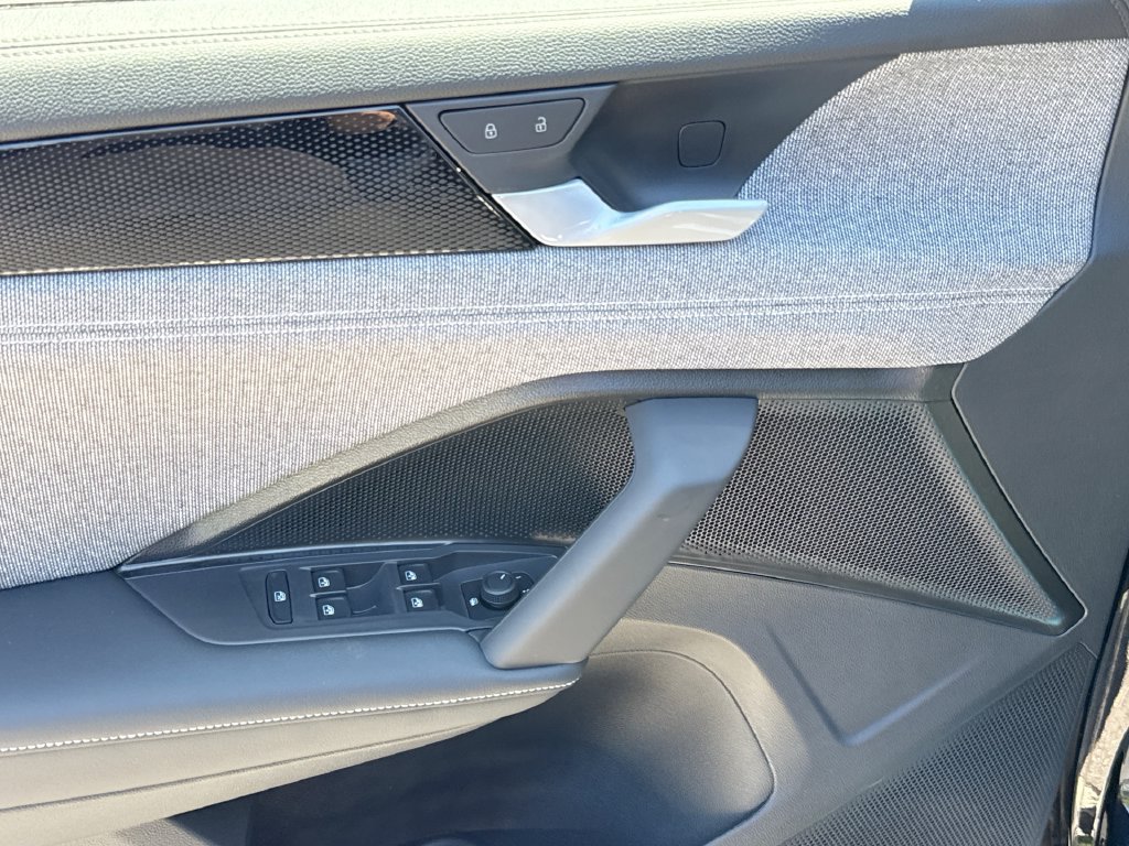 New 2026 Volkswagen Tiguan S AWD/4WD image 15