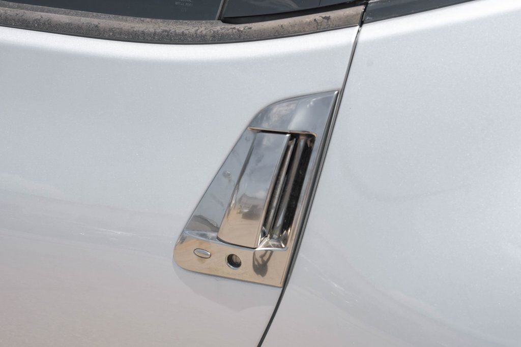 Used 2020 Nissan 370Z Coupe image 31