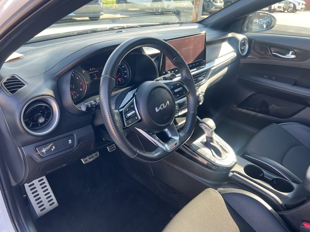 Certified 2023 Kia Forte GT-Line FWD image 6