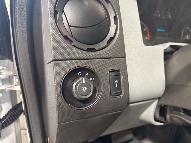 Used 2014 Ford F550 4x4 Regular Cab Super Duty image 15