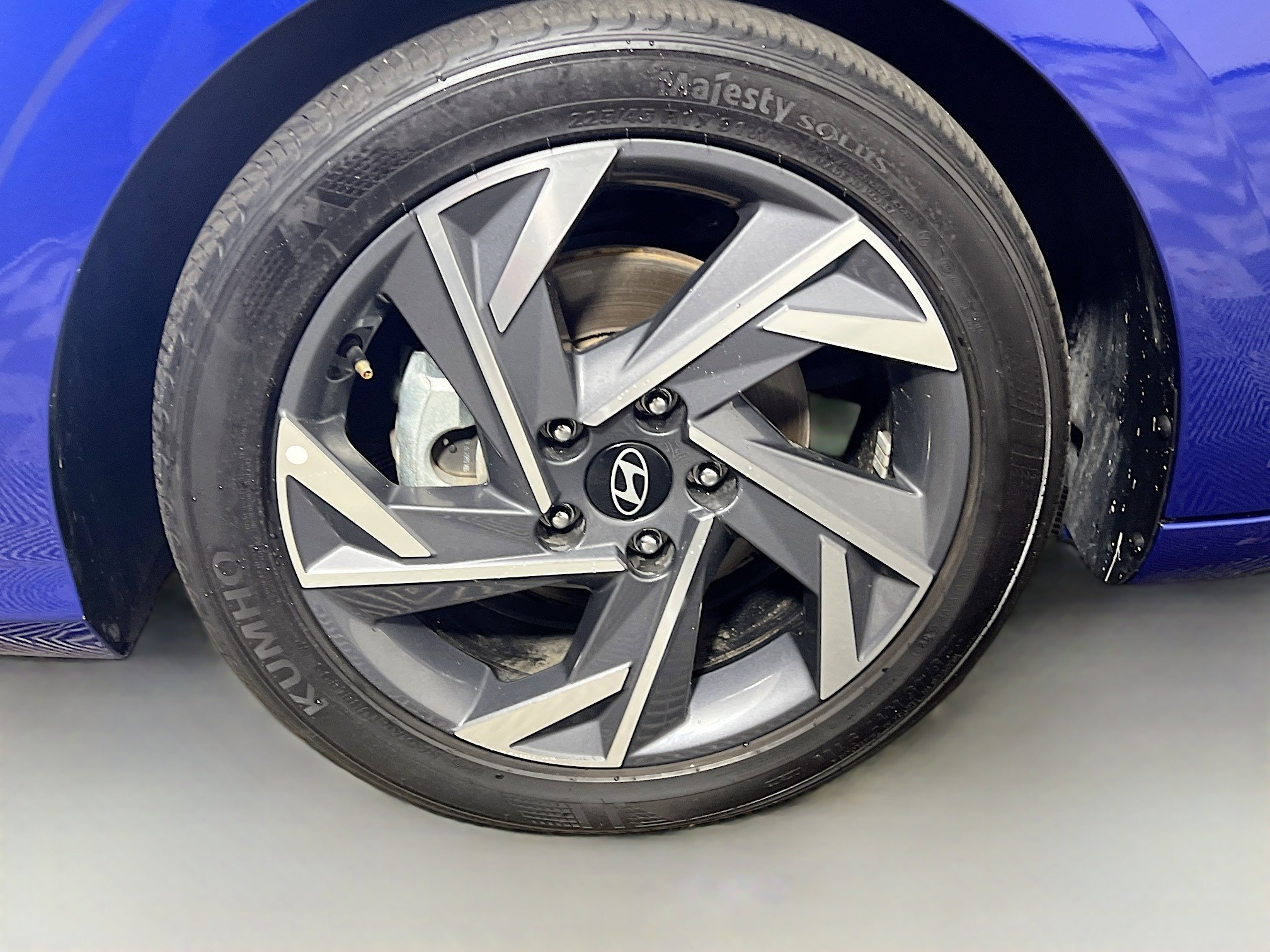 Used 2025 Hyundai Elantra Limited image 14