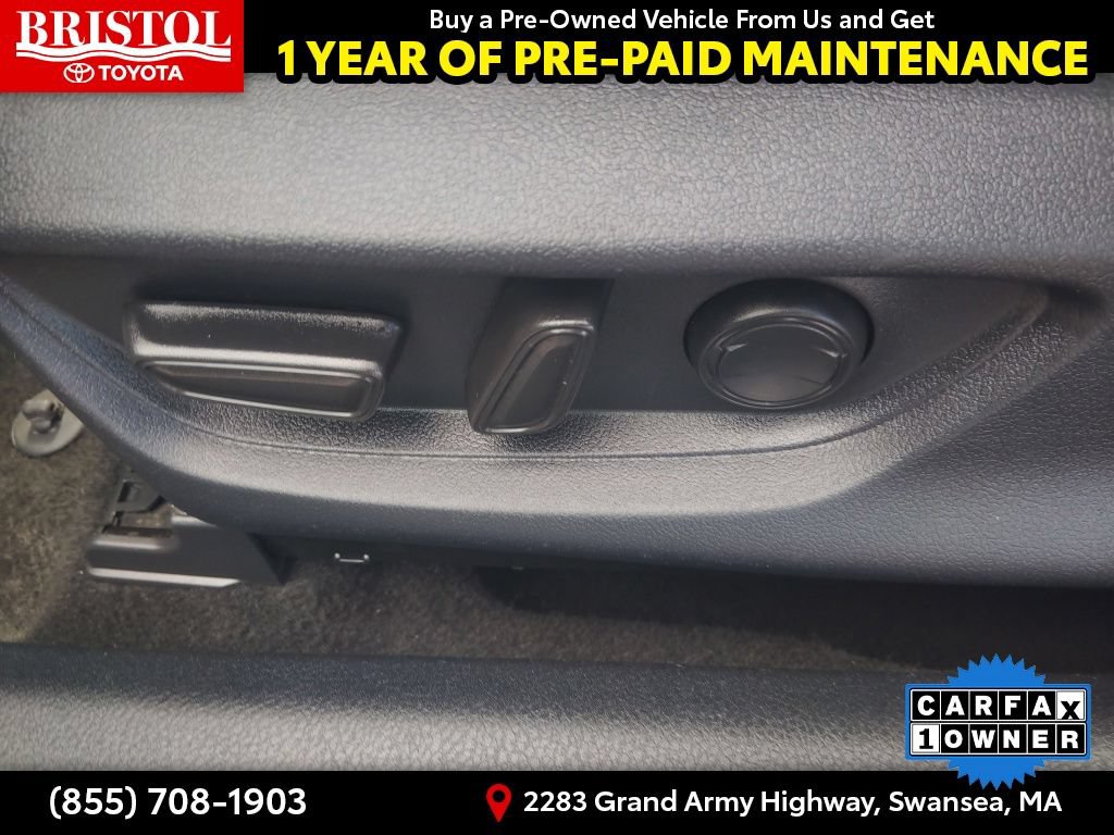 Used 2025 Toyota Camry SE FWD image 18