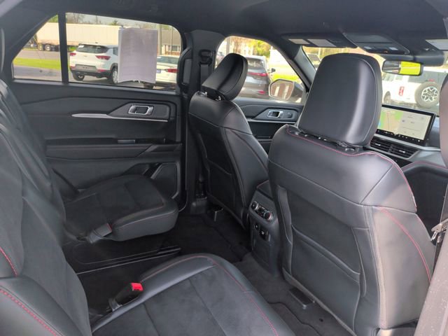 Used 2025 Ford Explorer ST AWD/4WD image 17
