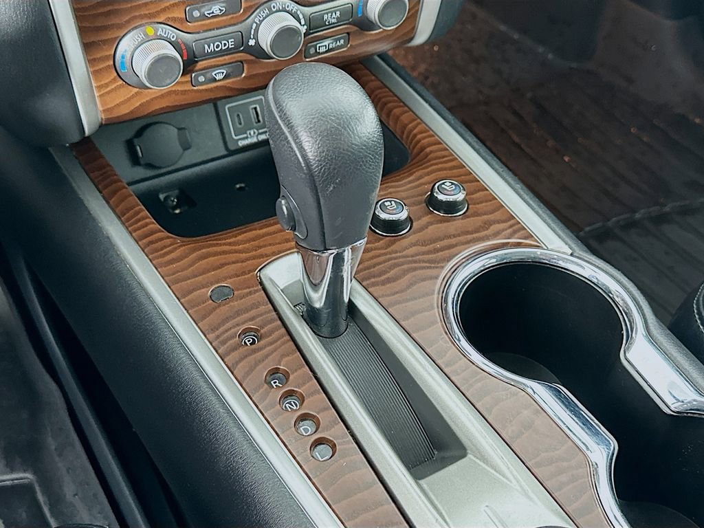 Used 2019 Nissan Pathfinder Platinum image 17