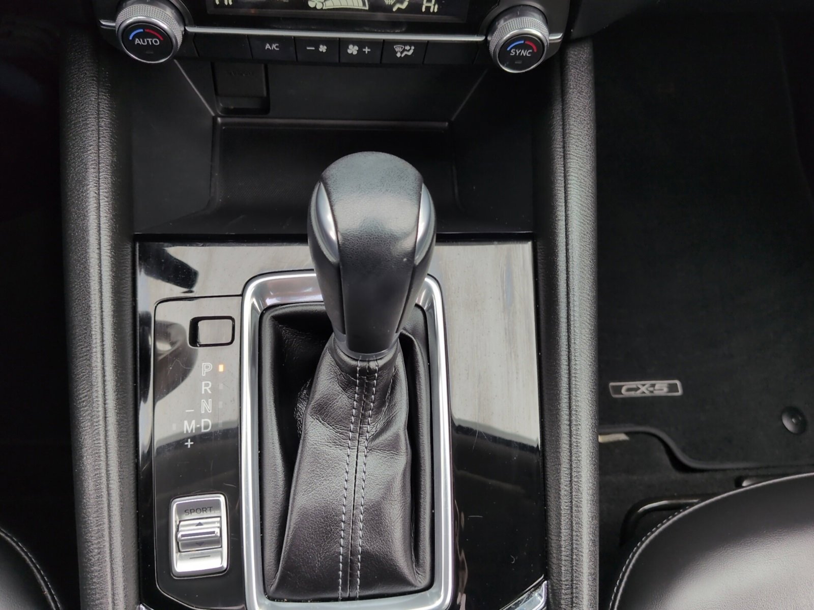 Used 2019 MAZDA CX-5 Touring image 29