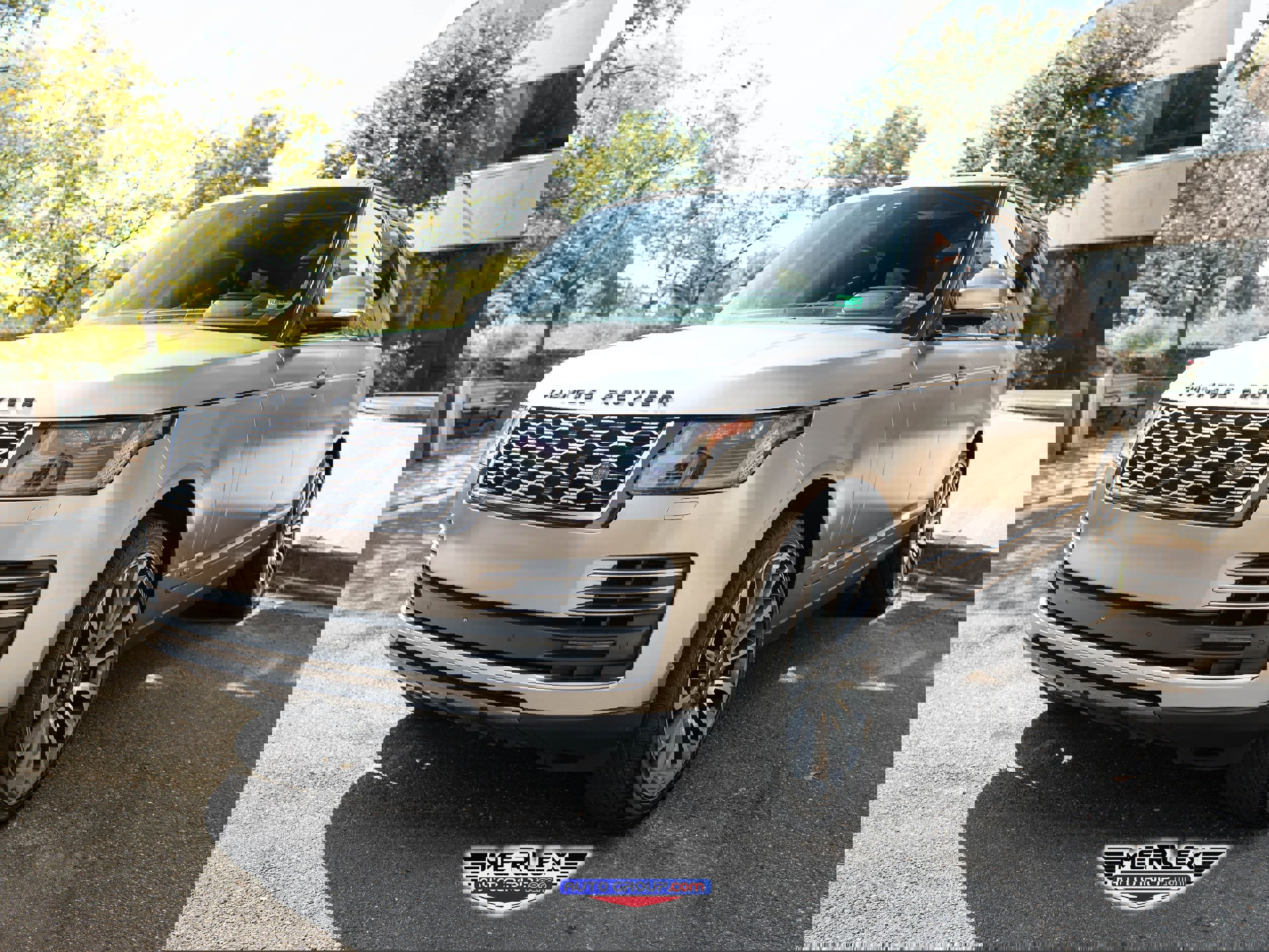 Used 2018 Land Rover Range Rover Long Wheelbase Supercharged image 3