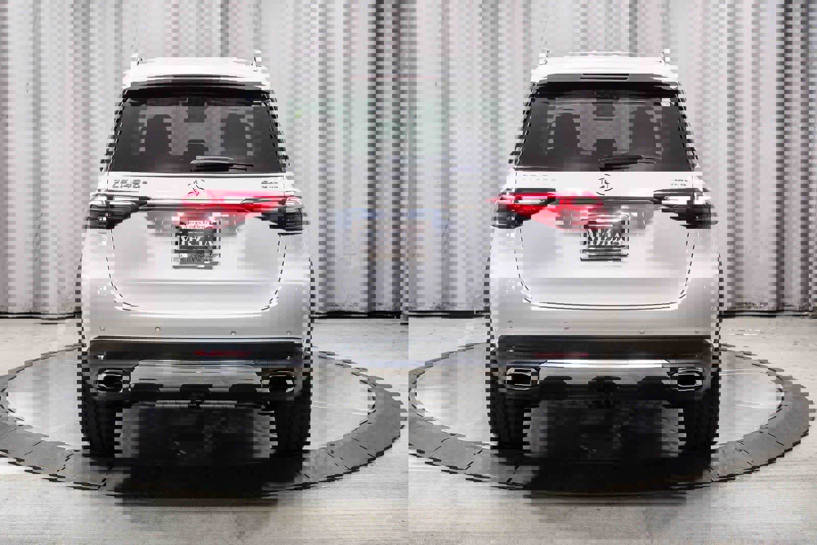 Used 2025 Mercedes-Benz GLE 450e 4MATIC image 3