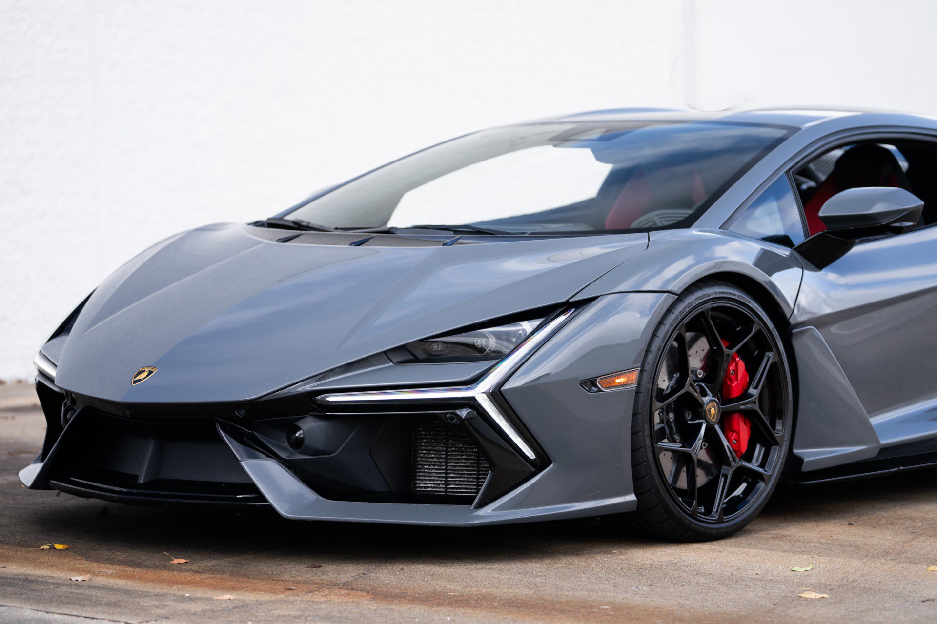 Used 2024 Lamborghini Revuelto image 23