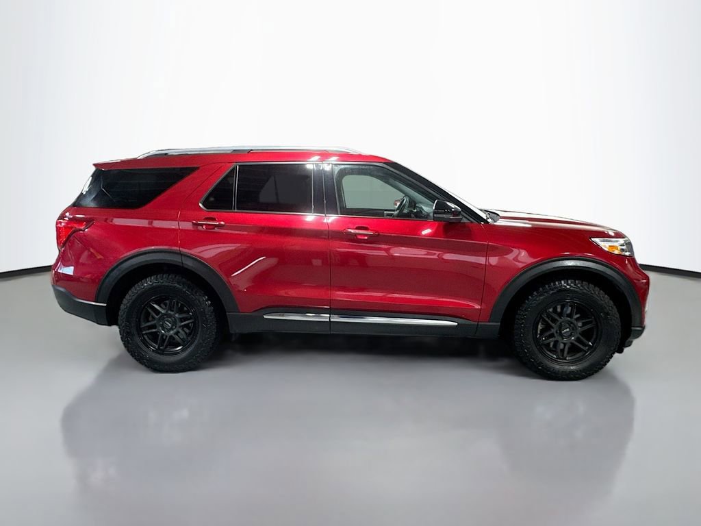 Used 2021 Ford Explorer Limited w/ Equipment Group 301A AWD/4WD image 3