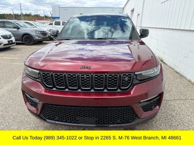 Used 2024 Jeep Grand Cherokee Summit AWD/4WD image 7