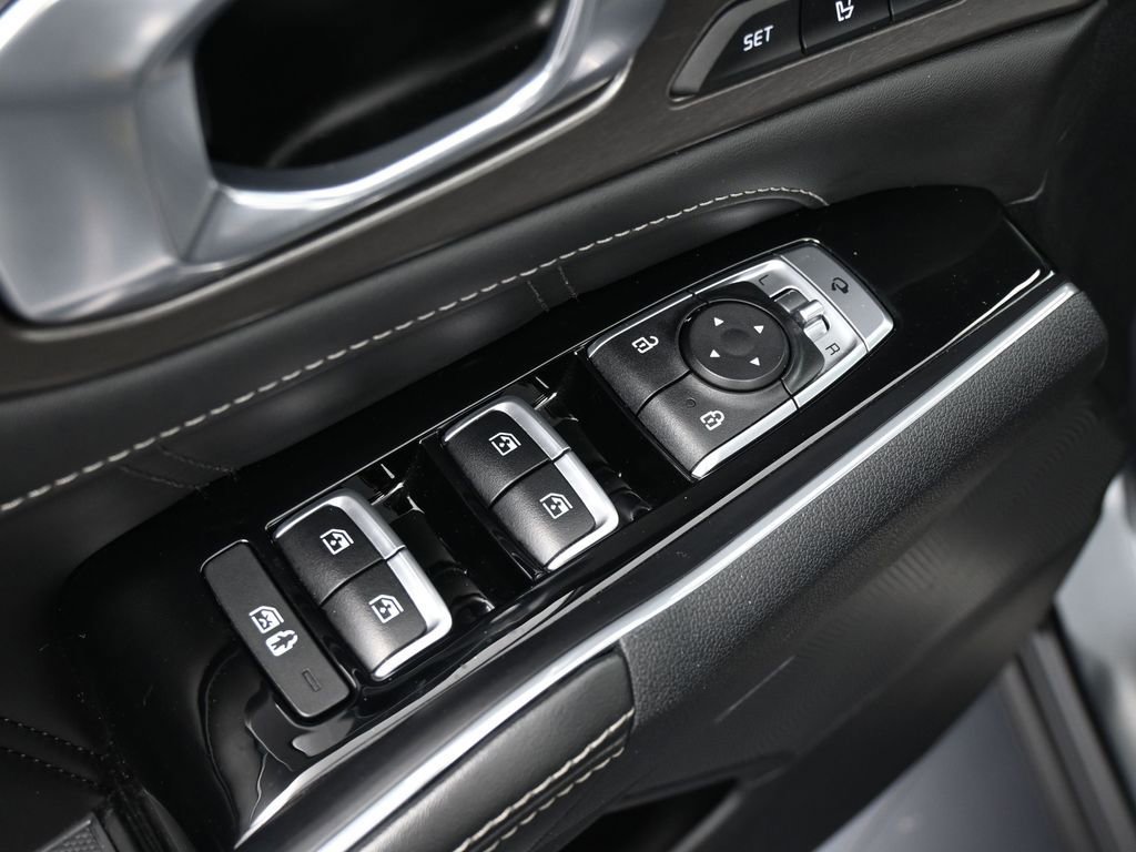 Used 2023 Kia Sorento SX AWD/4WD image 19