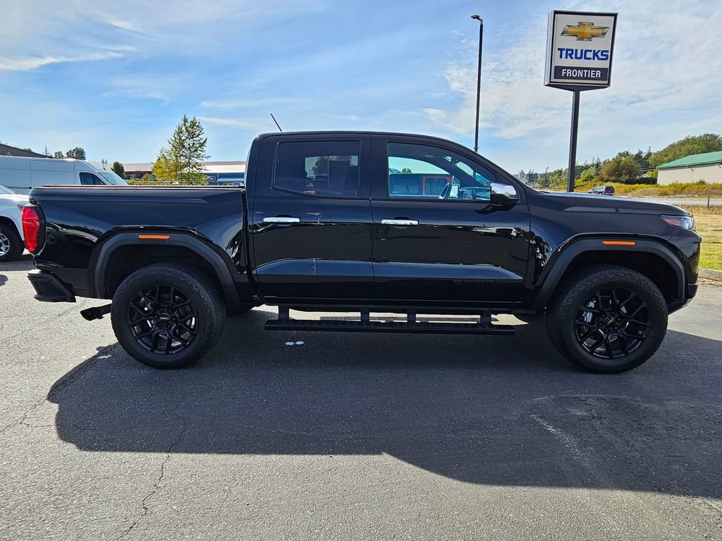 Used 2023 GMC Canyon Denali w/ Denali Black Edition AWD/4WD image 2