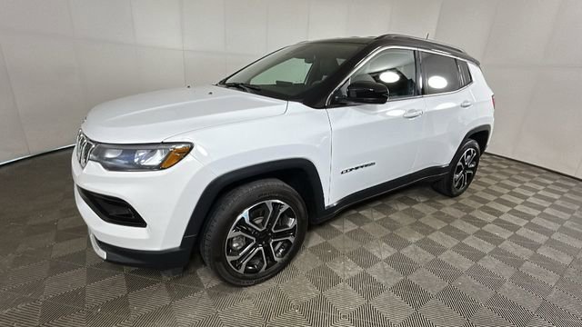 Used 2023 Jeep Compass Limited AWD/4WD image 7
