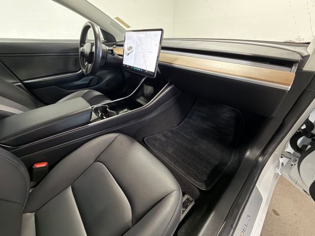 Used 2018 Tesla Model 3 Long Range image 9