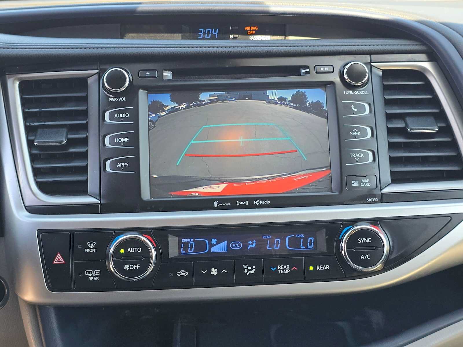 Certified 2019 Toyota Highlander XLE w/ Carpet Mat Package (TMS) AWD/4WD image 29