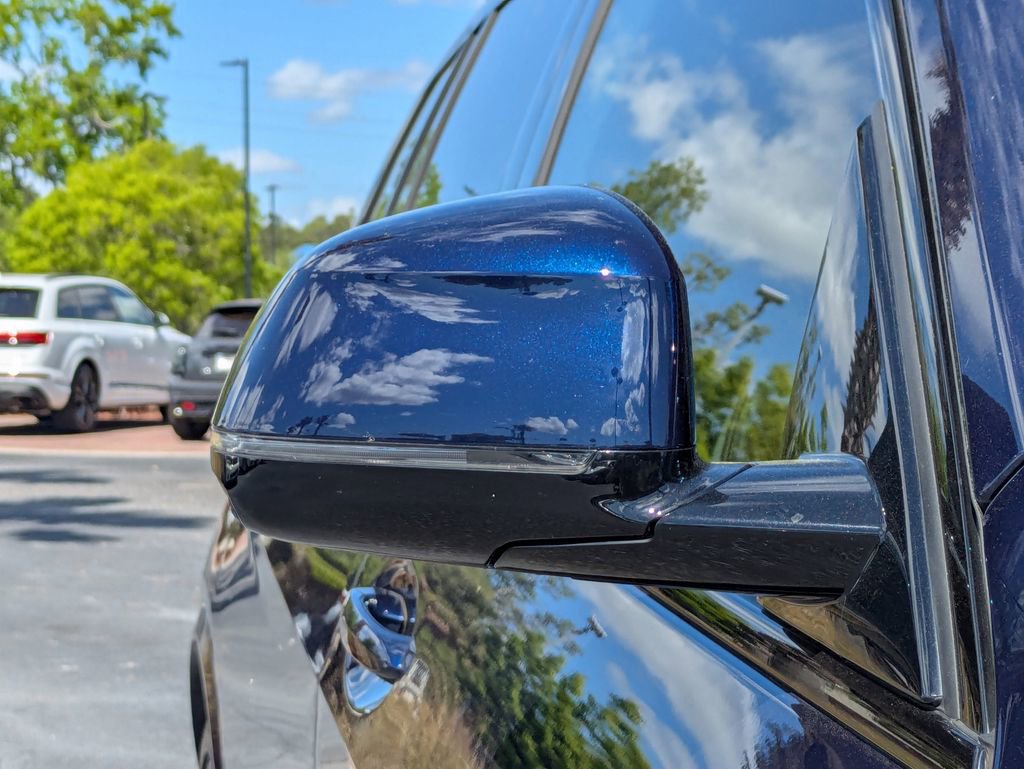 Used 2024 BMW X7 xDrive40i w/ M Sport Package image 12