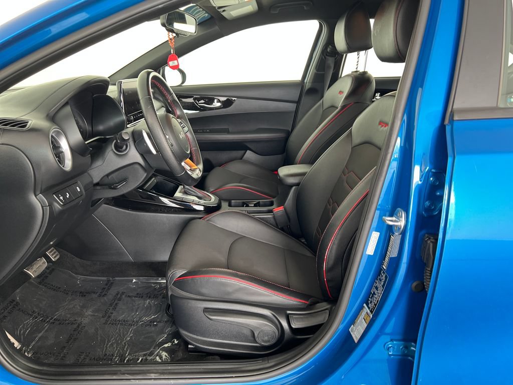 Used 2022 Kia Forte GT w/ GT Technology Package FWD image 11