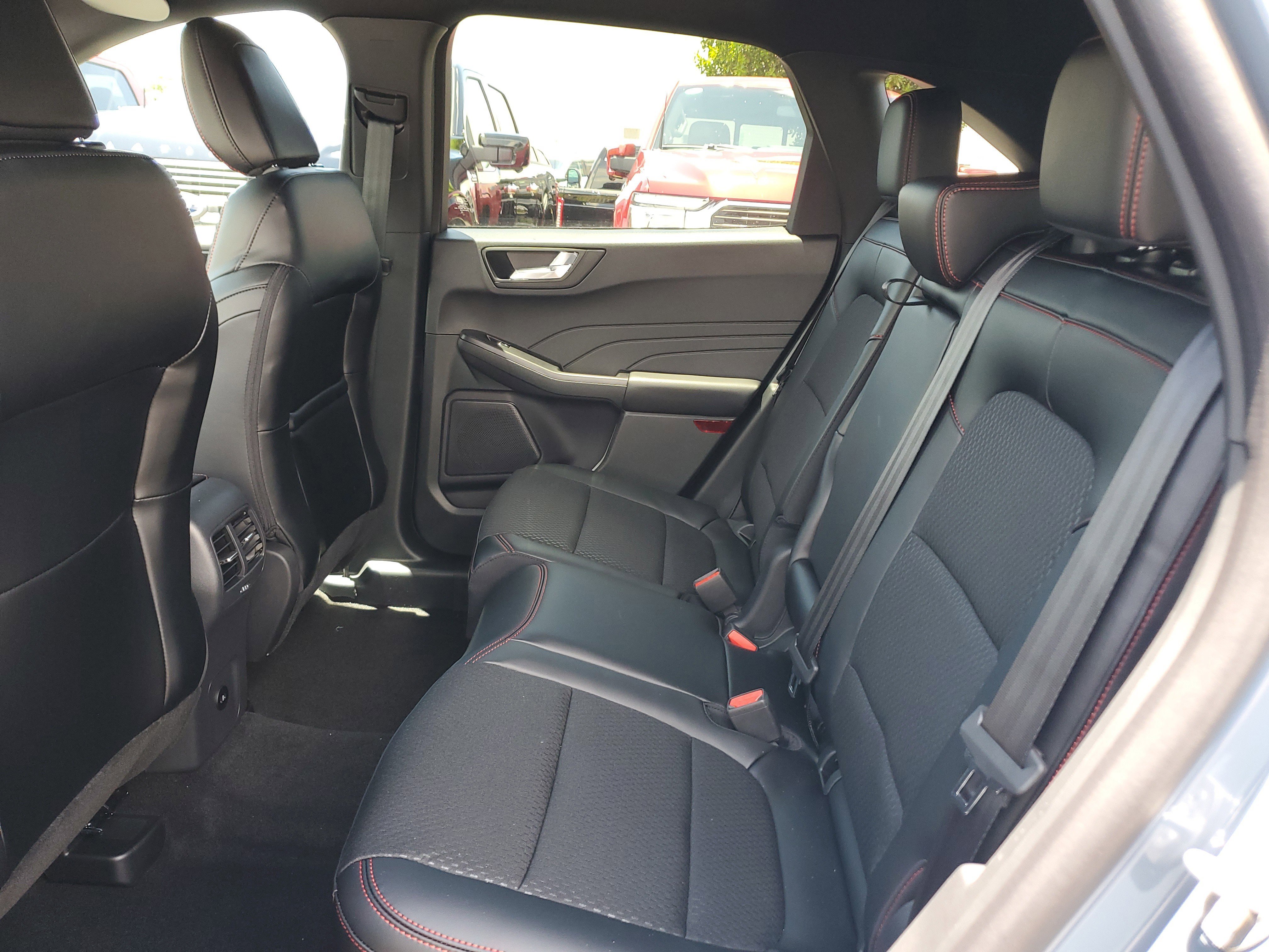 New 2025 Ford Escape ST-Line w/ Equipment Group 301A image 11