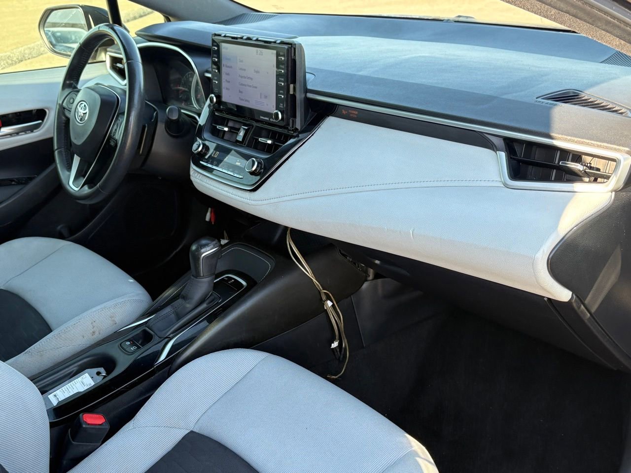Used 2020 Toyota Corolla SE w/ SE Preferred Package FWD image 37